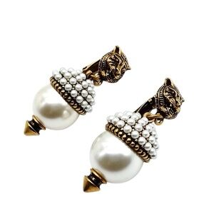 SOLD!!! Authentic NEW Gucci Gold and White Pearl Earrings